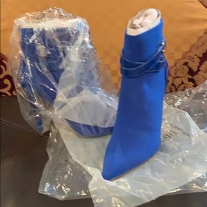 4” Royal Blue Alligator Print Ankle Bootie